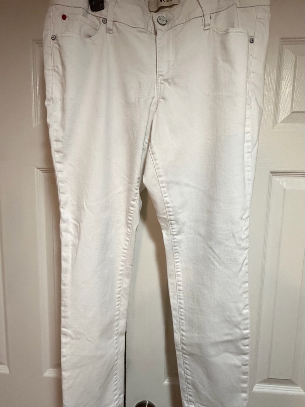 White Cropped Women's Jeans - Classic Slim Ankle